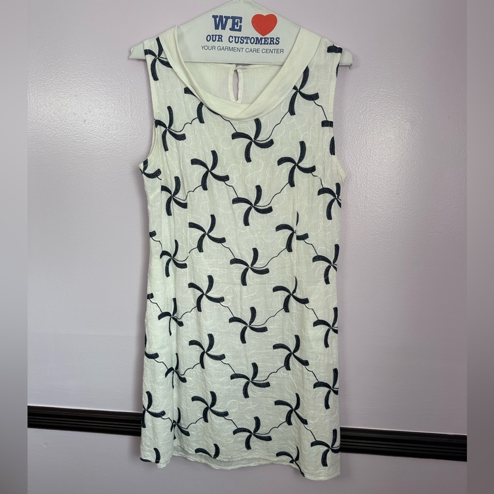 Women’s Dress.